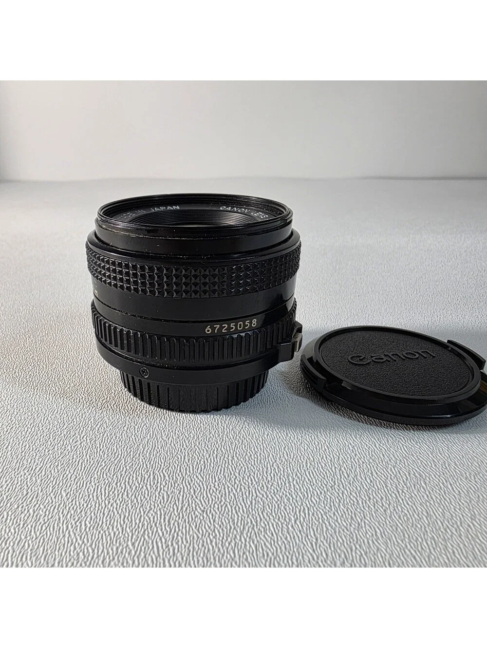 CANON LENS FD 50mm 1:1.8 w/Caps